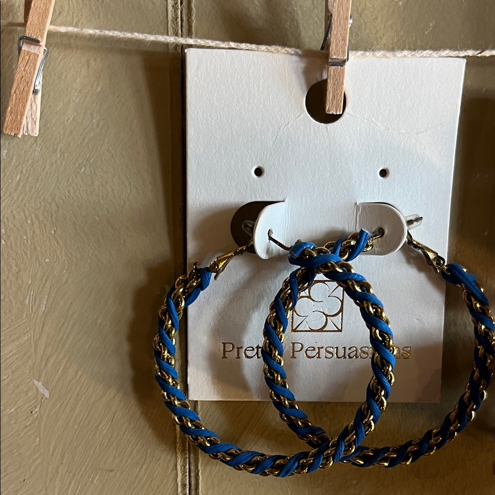 Pretty Persuasions Blue and Gold Twisted Hoops